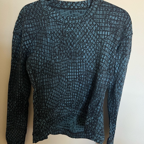 Lululemon Pullover - Picture 1 of 3